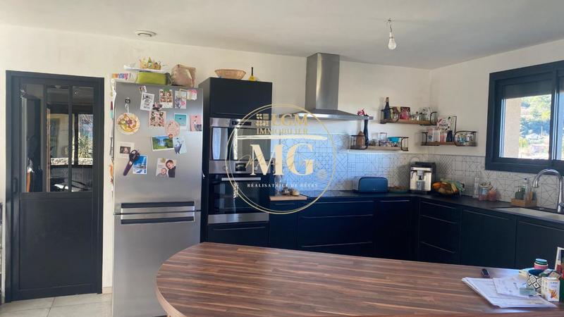 Maison - 132 m² - 6 pièces