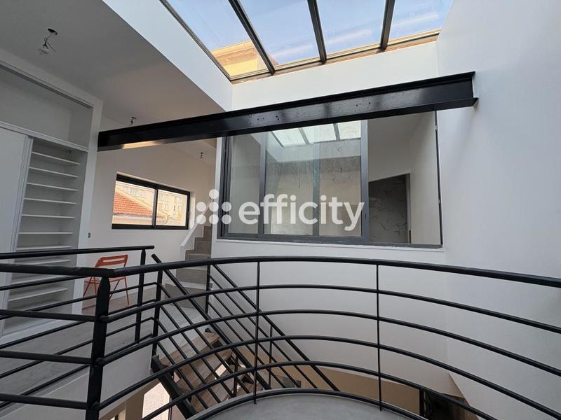 Loft - 180 m² - 5 pièces