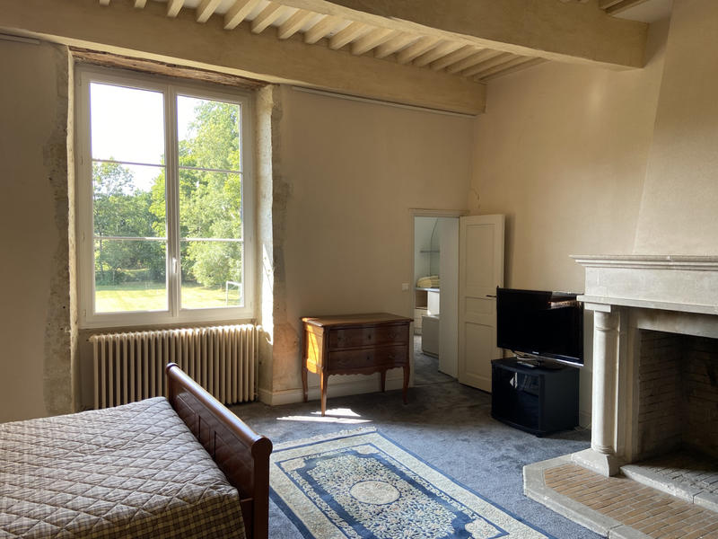 Propriété - 1 200 m² - 20 pièces