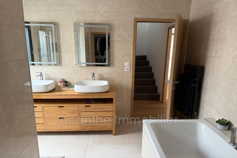 Villa - 156 m² - 6 pièces