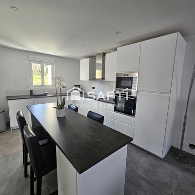 Maison - 153 m² - 5 pièces