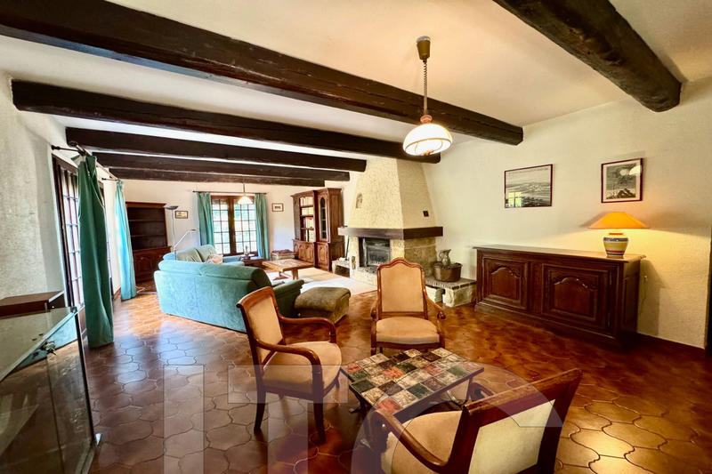 Villa - 210 m² - 7 pièces