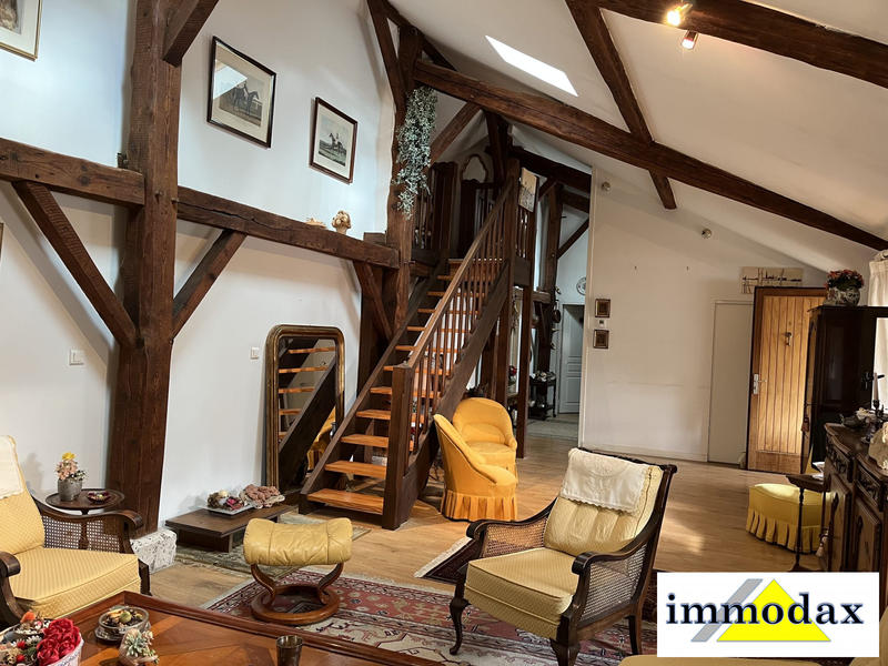 Appartement - 90 m² - 3 pièces