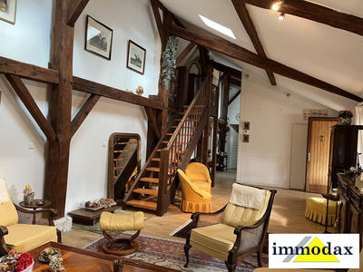 Appartement - 90 m² - 3 pièces