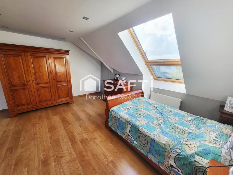 Maison - 213 m² - 7 pièces