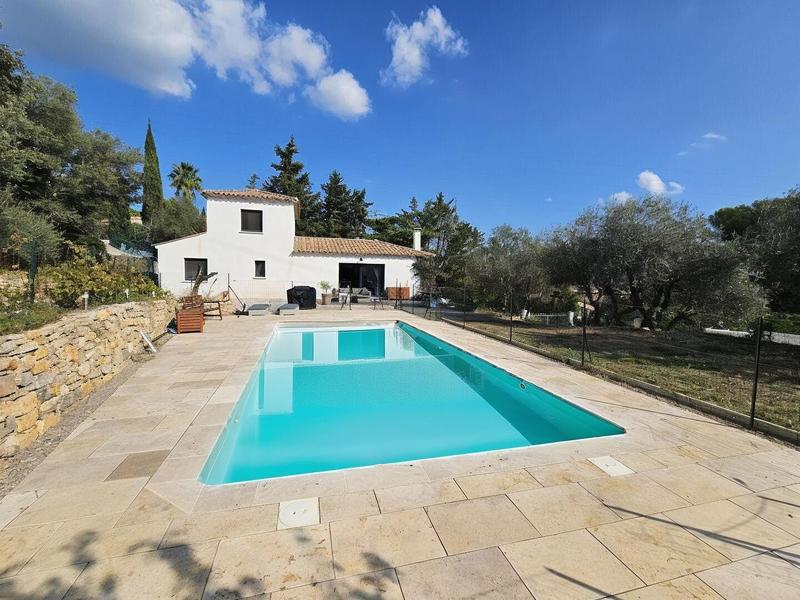 Maison - 105 m² - 4 pièces