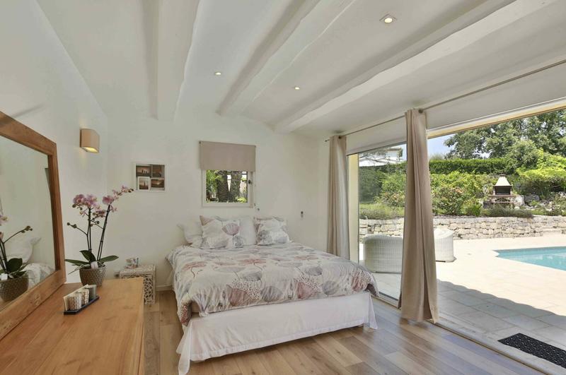 Villa - 262 m² - 6 pièces