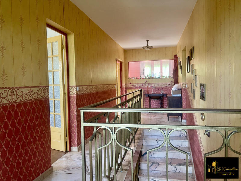 Maison - 236 m² - 9 pièces