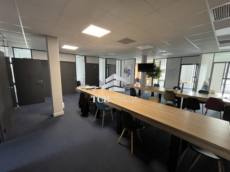 Bureau - 184 m²
