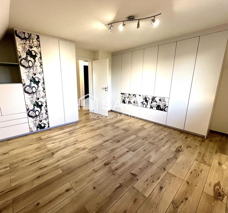 Maison - 190 m² - 8 pièces