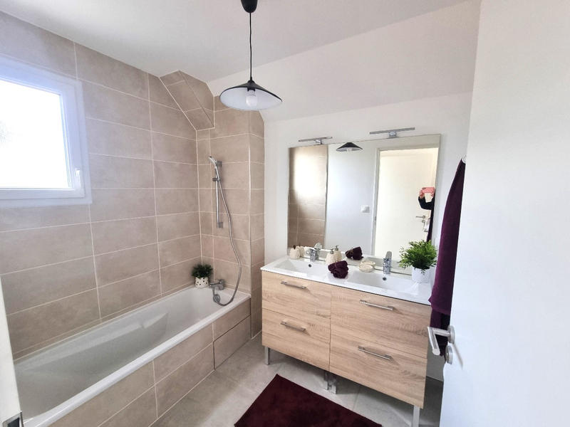 Maison - 87 m² - 4 pièces