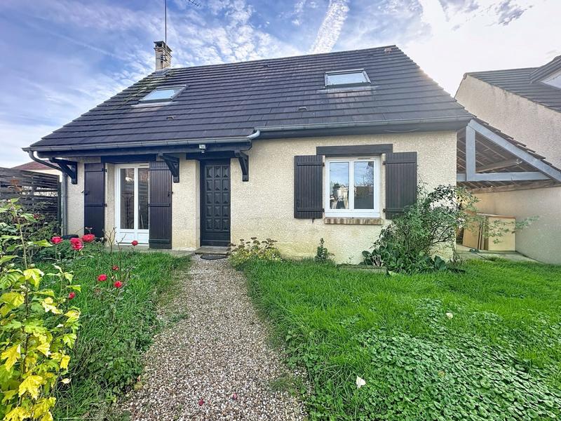 Maison - 90 m² - 6 pièces