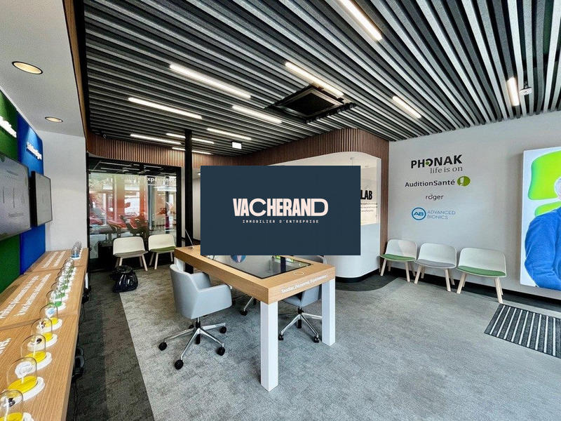 Local commercial - 143 m²