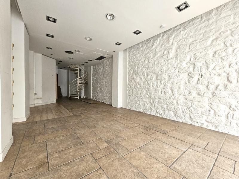 Magasins - 98 m² - 2 pièces