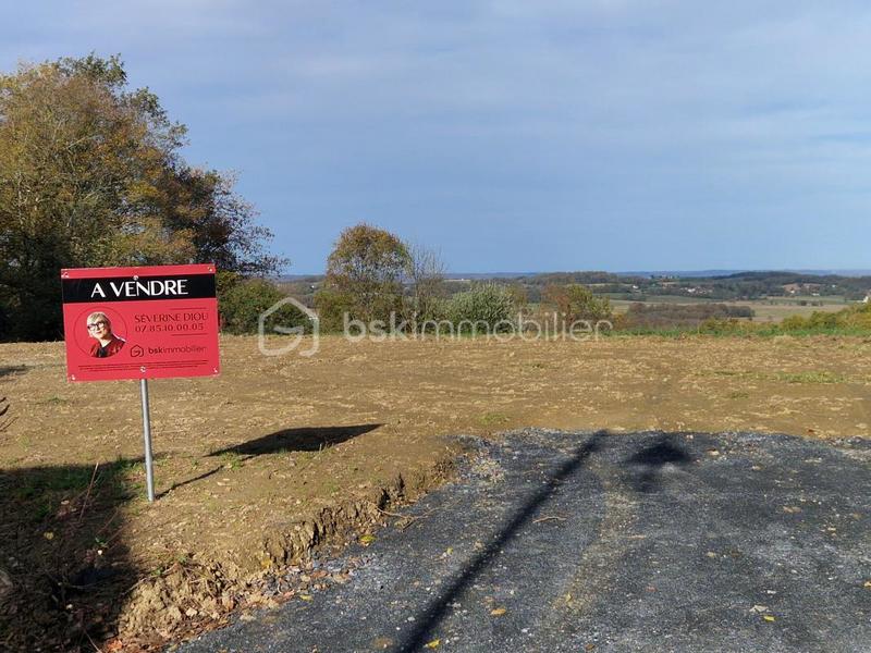 Terrain - 1 300 m²