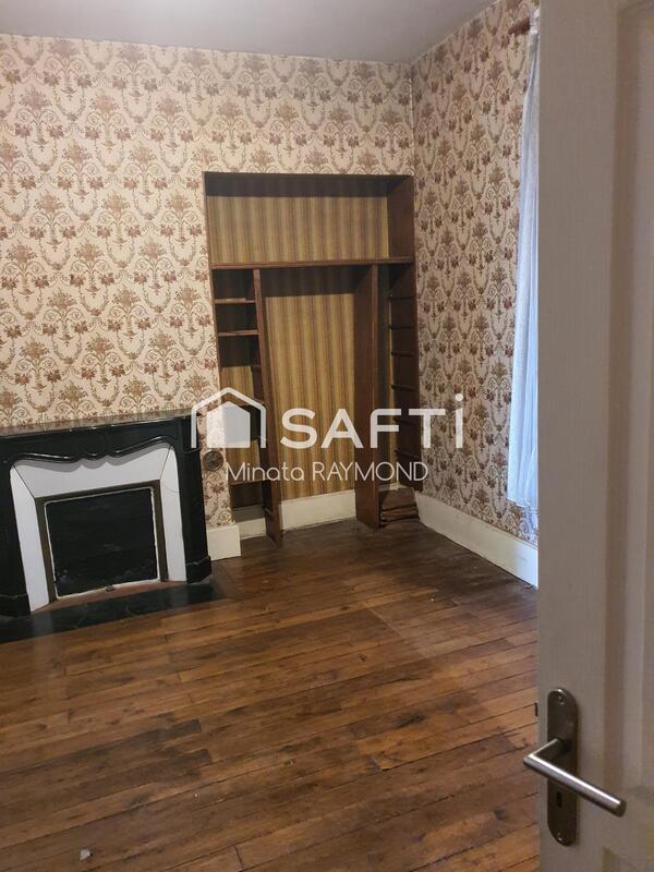 Maison - 200 m² - 13 pièces