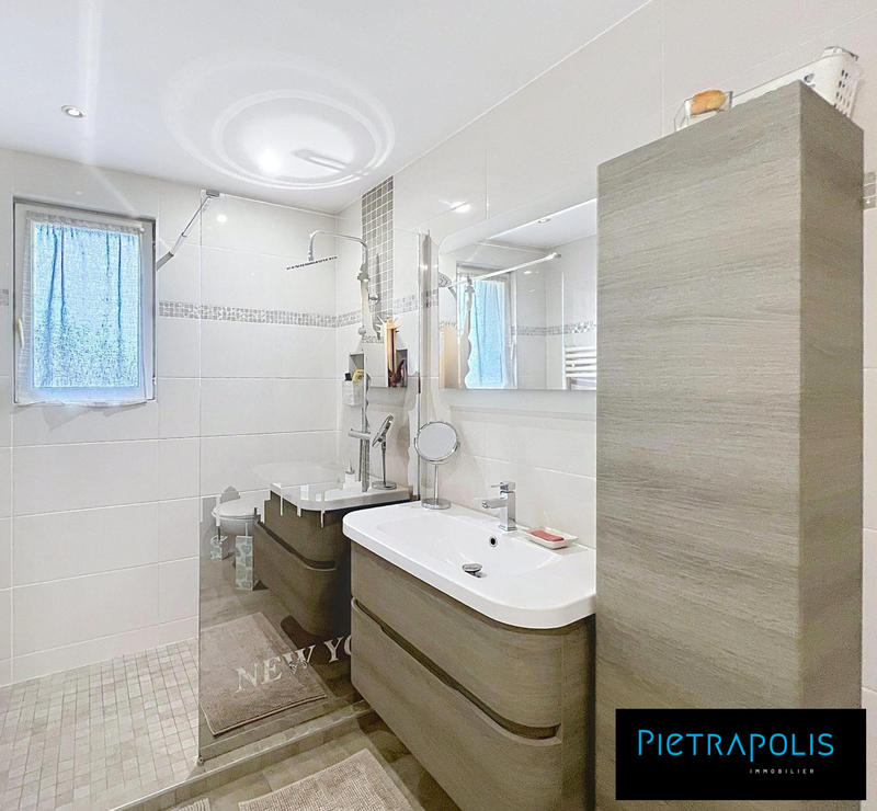 Maison - 122 m² - 5 pièces