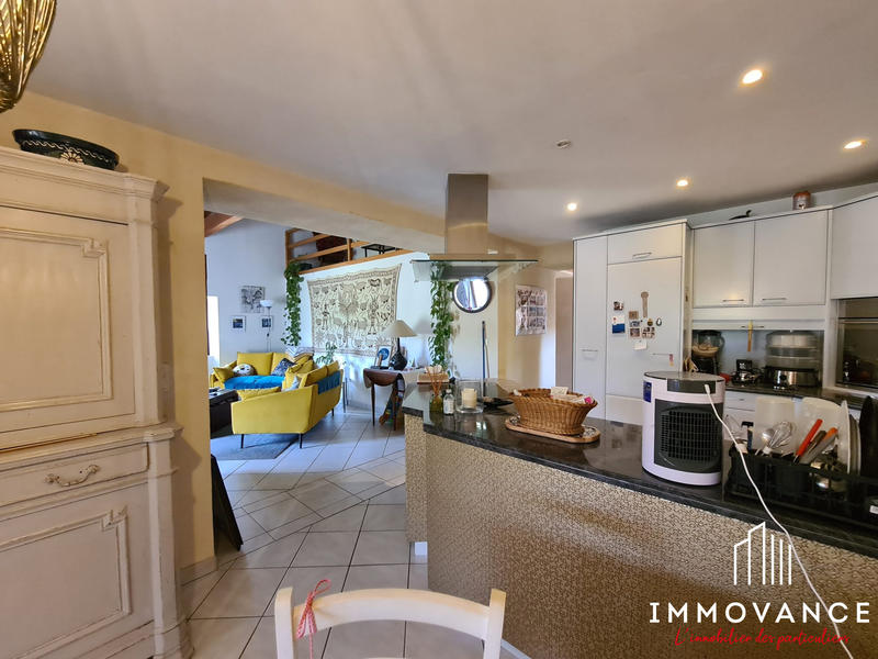 Appartement - 93 m² - 5 pièces