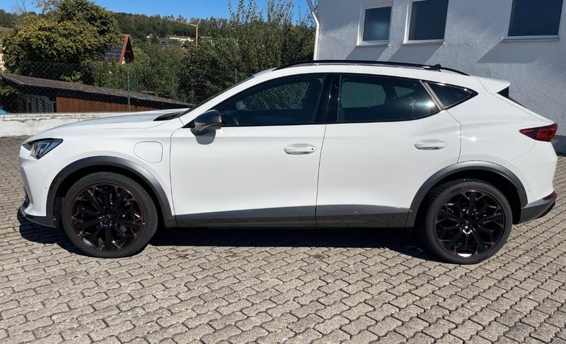 Cupra Formentor Vz 245 Hybride Rechargeable / Toit Ouvrant Volant Super Sport Pack Xl Apple Carplay Android Auto