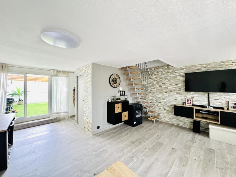 Appartement - 80 m² - 3 pièces