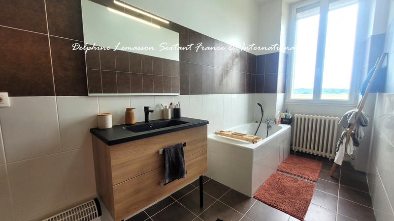 Maison - 400 m² - 11 pièces