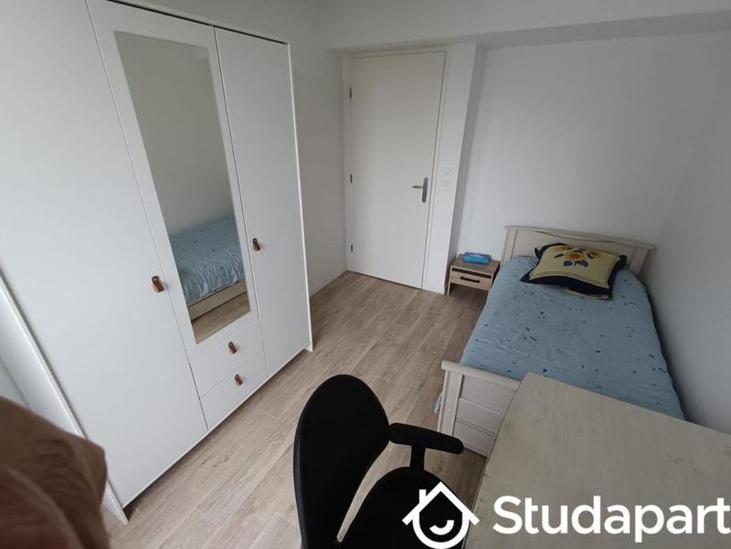 Chambre - 10 m² - 1 pièce