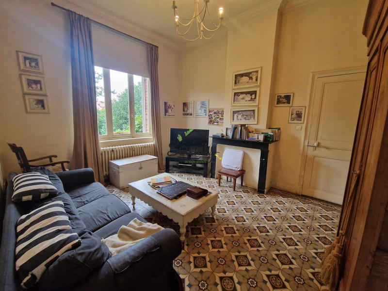 Maison - 180 m² - 8 pièces