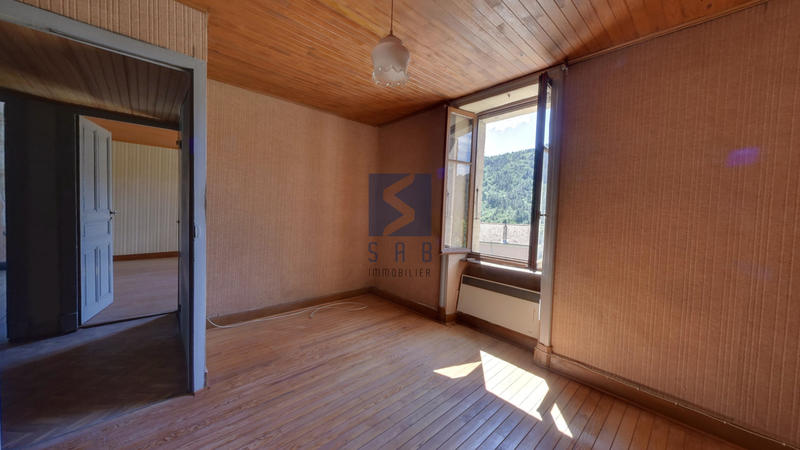 Maison - 100 m² - 6 pièces