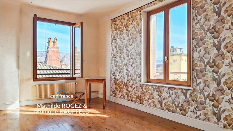 Maison de village - 280 m² - 12 pièces