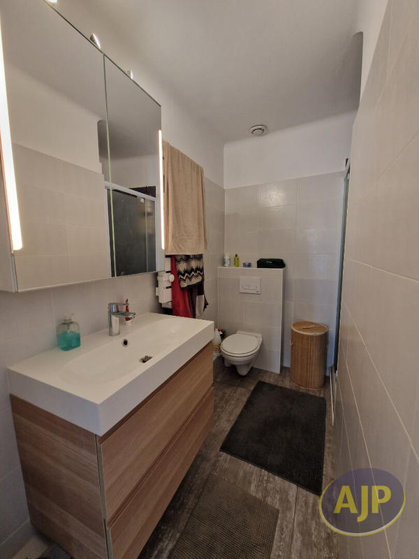 Maison - 83 m² - 5 pièces