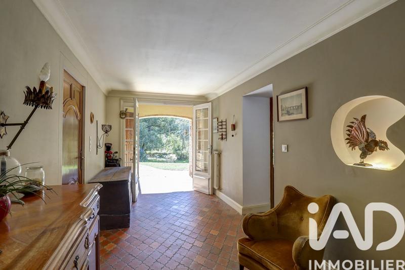 Maison - 369 m² - 11 pièces