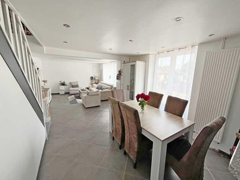 Maison - 147 m² - 8 pièces