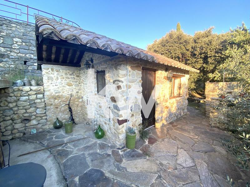 Maison - 230 m² - 6 pièces