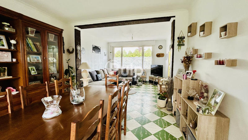 Maison - 136 m² - 6 pièces