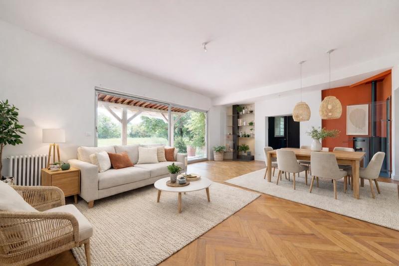 Maison - 219 m² - 6 pièces