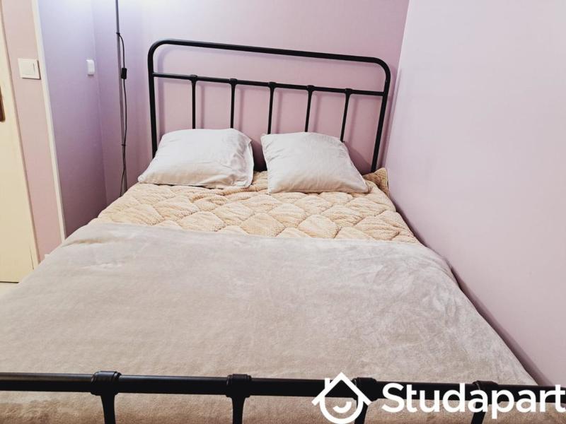 Chambre - 12 m² - 1 pièce