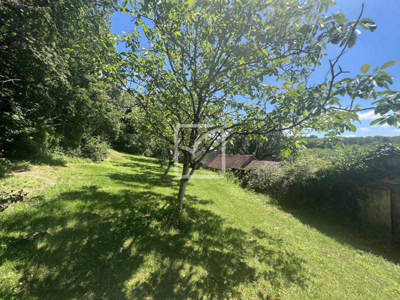 Maison - 245 m² - 11 pièces