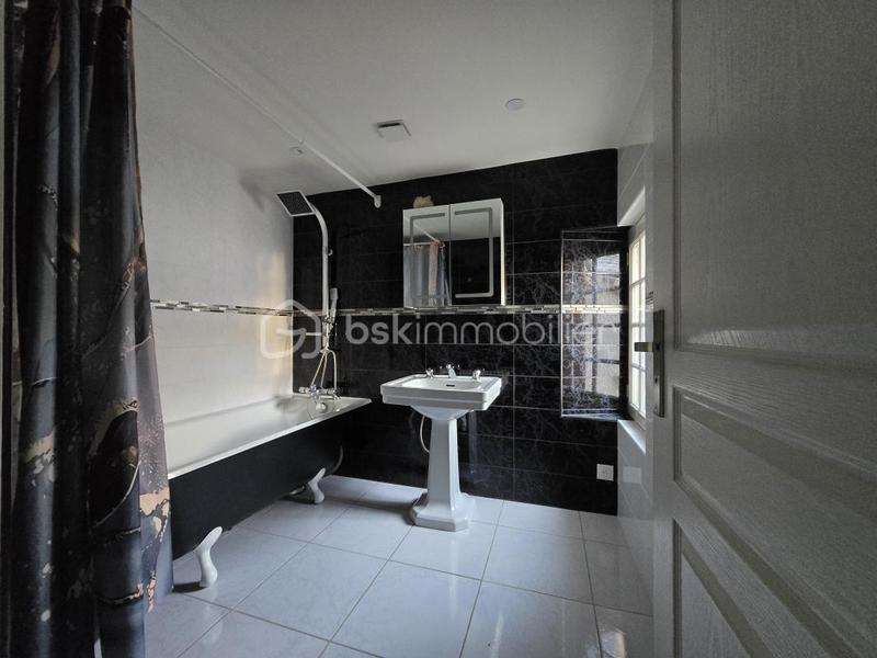 Maison de village - 65 m² - 4 pièces