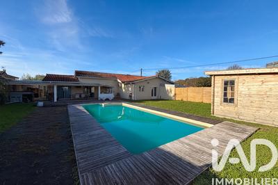 Maison - 137 m² - 5 pièces
