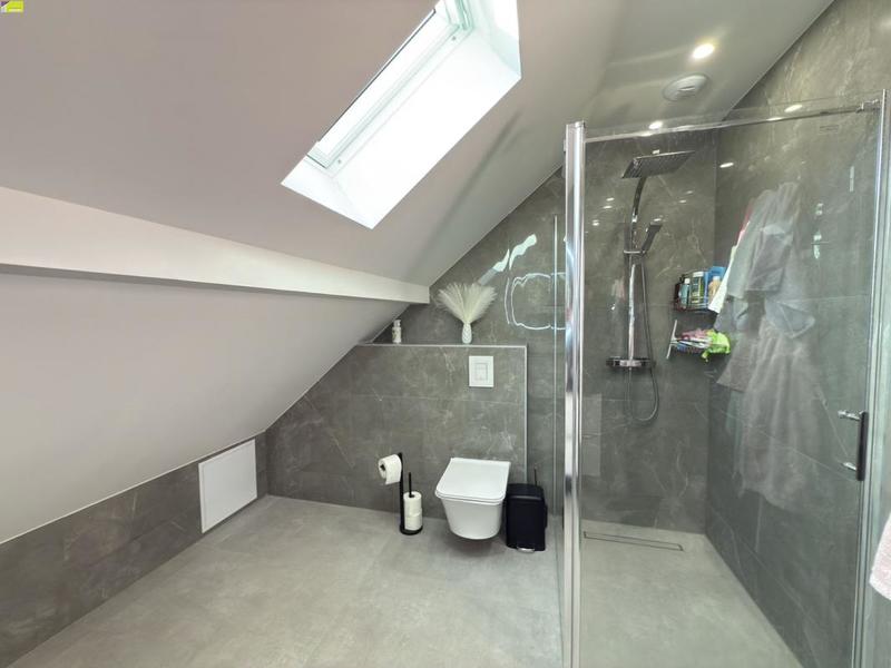 Maison traditionnelle - 109 m² - 4 pièces