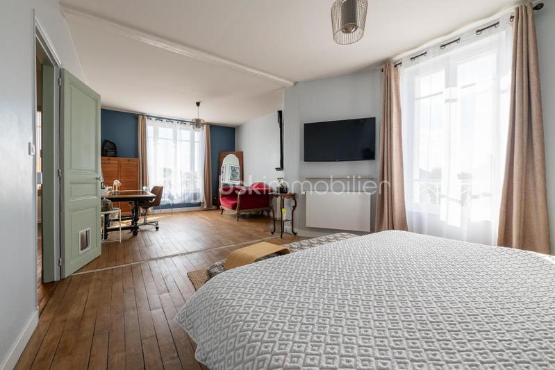 Maison en pierre - 165 m² - 9 pièces