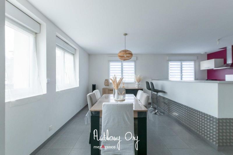 Appartement - 90 m² - 4 pièces