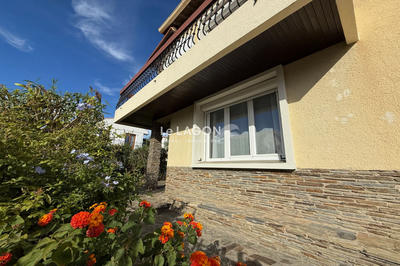 Maison - 93 m² - 4 pièces