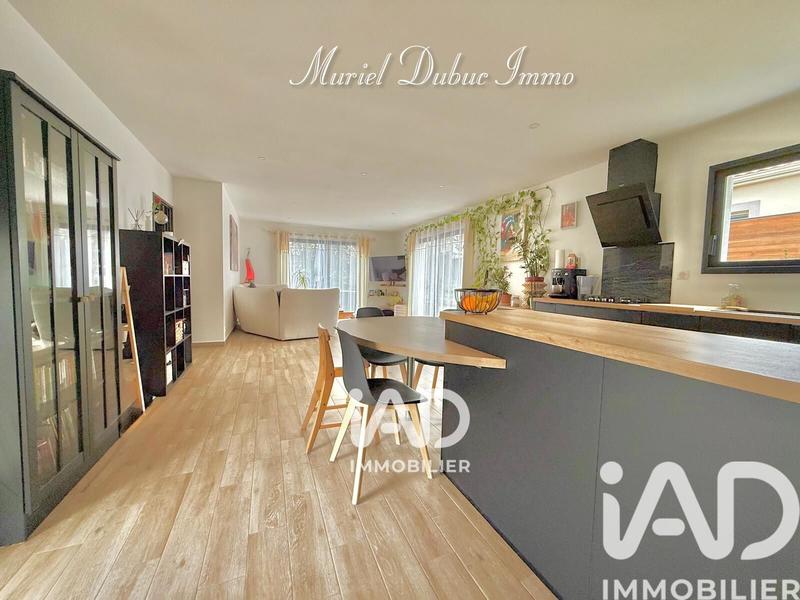 Maison - 92 m² - 4 pièces
