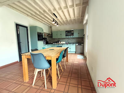 Maison - 202 m² - 8 pièces