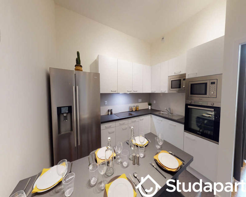 Chambre - 120 m² - 1 pièce