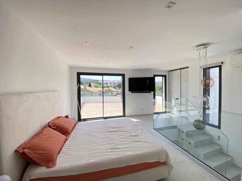 Maison - 112 m² - 4 pièces