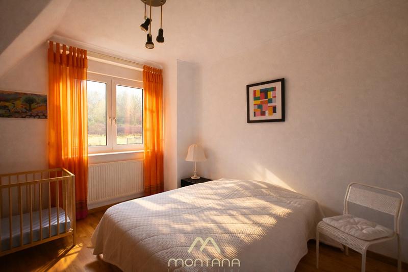 Maison - 216 m² - 9 pièces