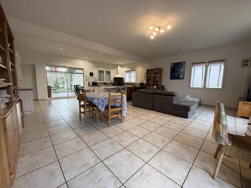 Maison - 137 m² - 4 pièces