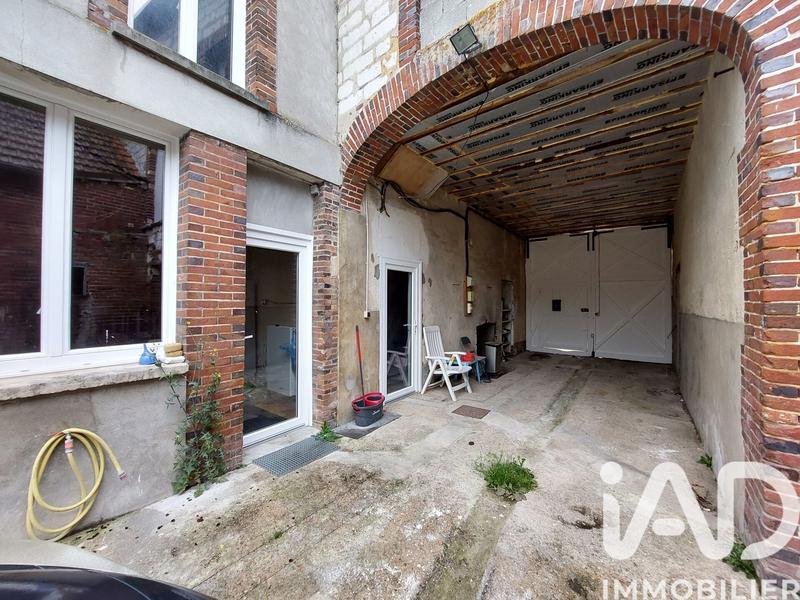 Maison - 185 m² - 10 pièces